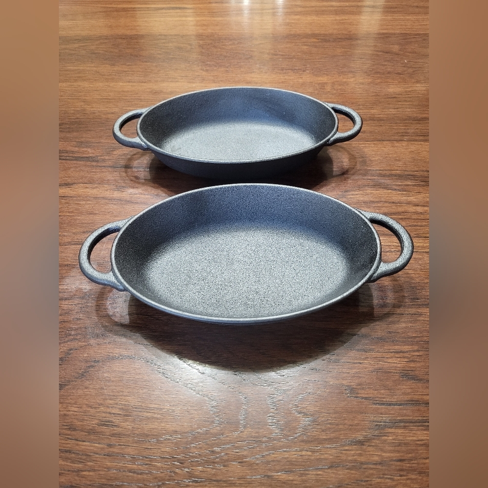 The Pioneer Woman Mini Oval Cast Iron Au Gratin Preseasoned Skillet Set Of 2